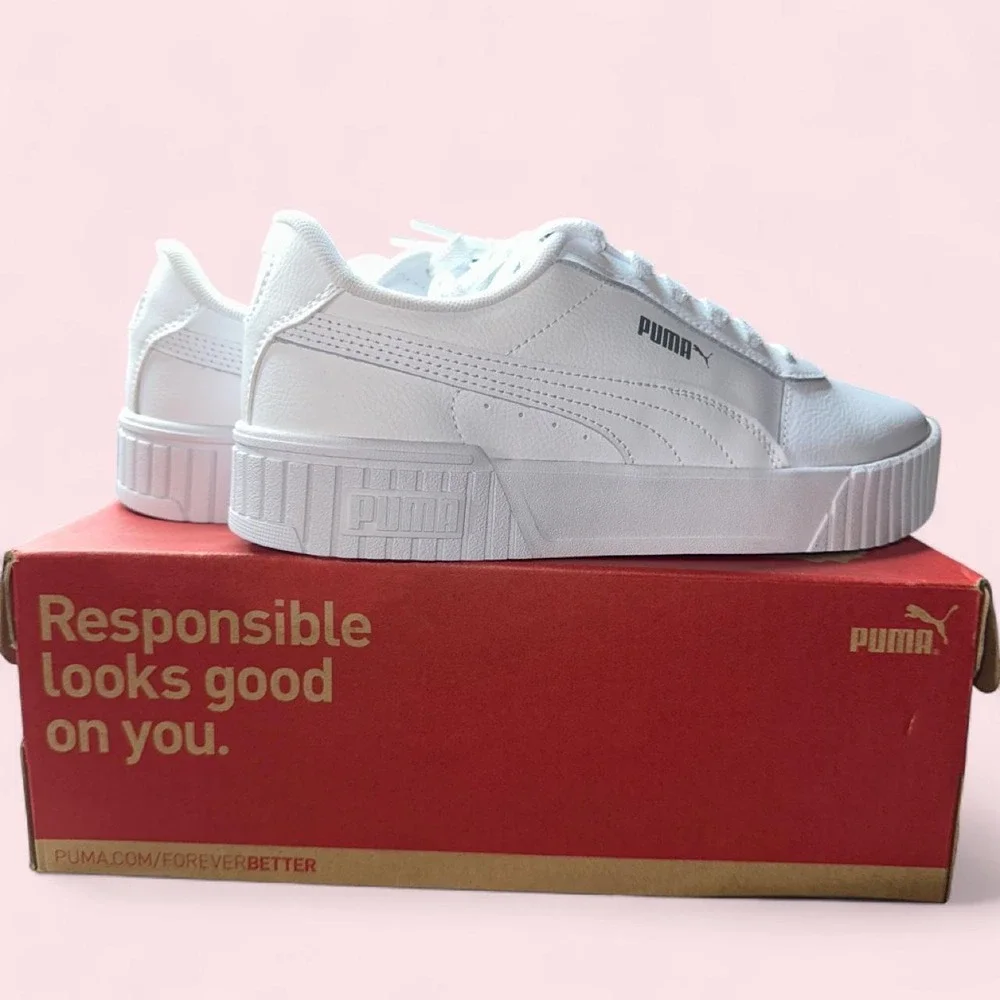 *New in Box* PUMA Carina 2.0 Women's Sneakers